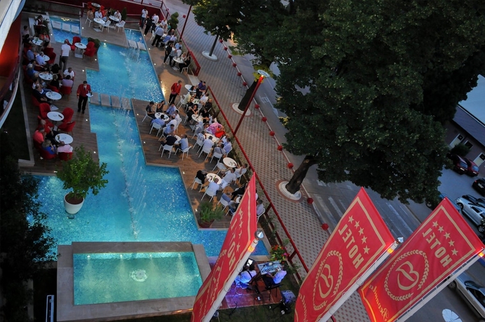 Imagen del bar/restaurante del Hotel Bevanda. Foto 5