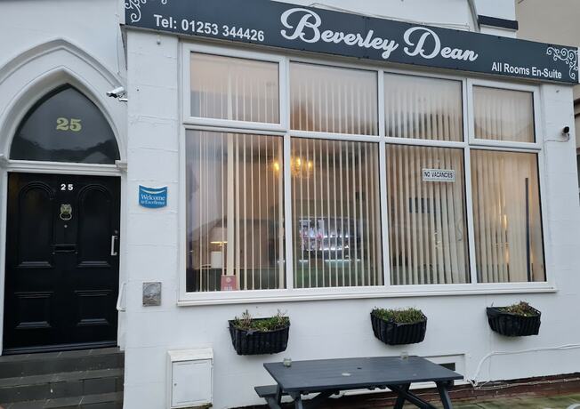 Imagen general del Hotel Beverley Dean. Foto 5