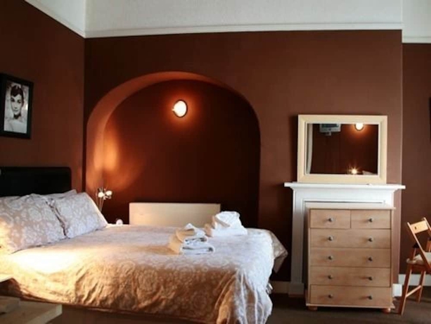 Imagen de la habitación del Hotel Beverley Guest House. Foto 6