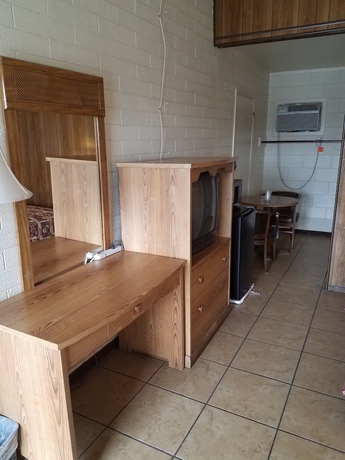 Imagen de la habitación del Hotel Beverly Crest Motor Inn. Foto 7