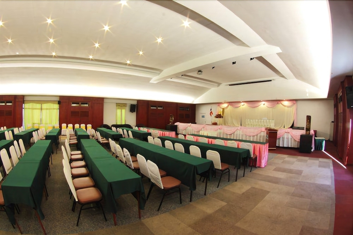 Imagen de los interiores del Hotel Beverly Hill Park. Foto 5