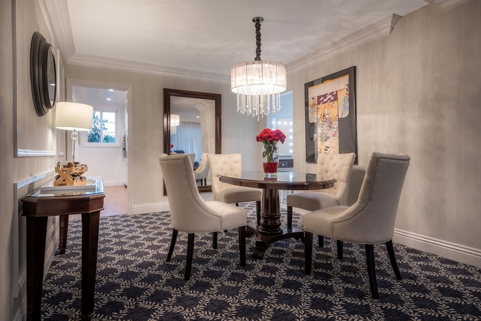 Imagen de la habitación del Hotel Beverly Hills Plaza and Spa. Foto 9