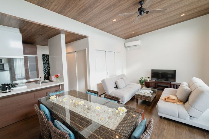 Imagen de la habitación del Hotel Beverly Hills Villa Miyakojima Resort. Foto 32
