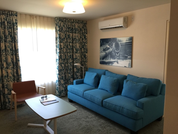 Imagen de los interiores del Hotel Beverly Laurel. Foto 11