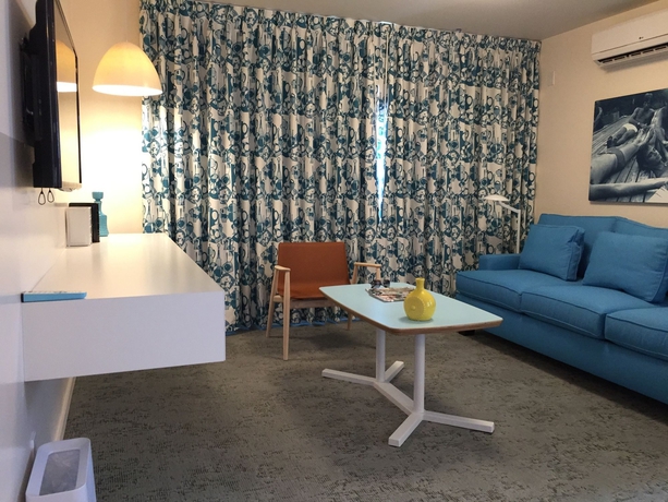 Imagen de los interiores del Hotel Beverly Laurel. Foto 16