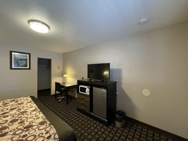 Imagen de la habitación del Hotel Beverly Lodge. Foto 19
