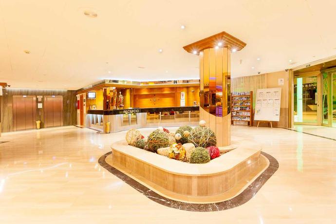 Imagen de la habitación del Hotel Beverly Park. Foto 16