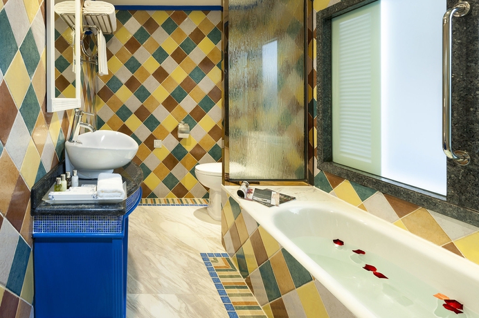 Imagen de la habitación del Hotel Beverly Plaza. Foto 6