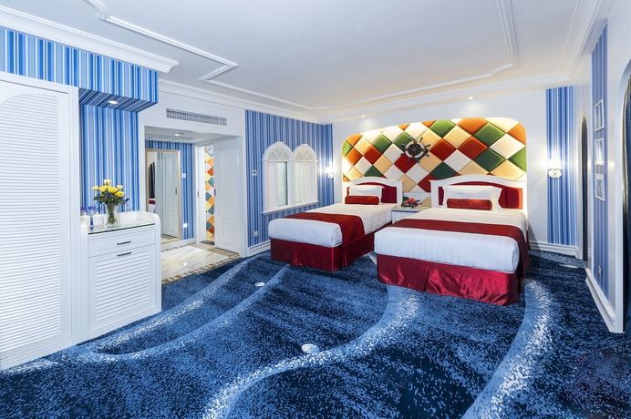 Imagen de la habitación del Hotel Beverly Plaza. Foto 12