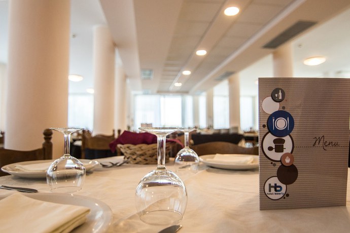 Imagen del bar/restaurante del Hotel Beverly, Rimini. Foto 4