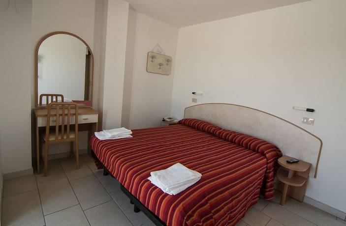 Imagen de la habitación del Hotel Beverly, Rimini. Foto 8
