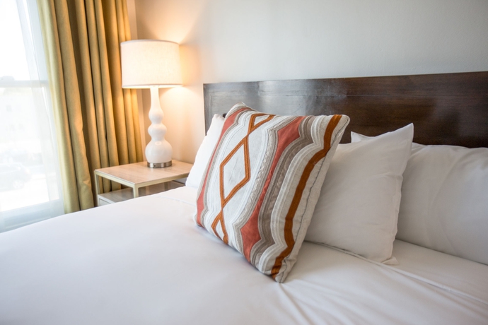 Imagen de la habitación del Hotel Beverly Terrace Powered By Sonder. Foto 12