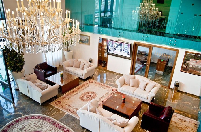 Imagen de los interiores del Hotel Beyfin. Foto 13