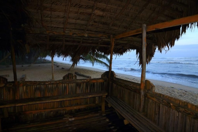 Imagen del bar/restaurante del Hotel Beyin Eco Beach Camp. Foto 6