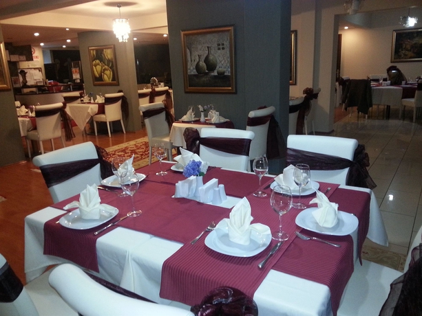 Imagen del bar/restaurante del Hotel Beymarmara Suite Airport. Foto 5