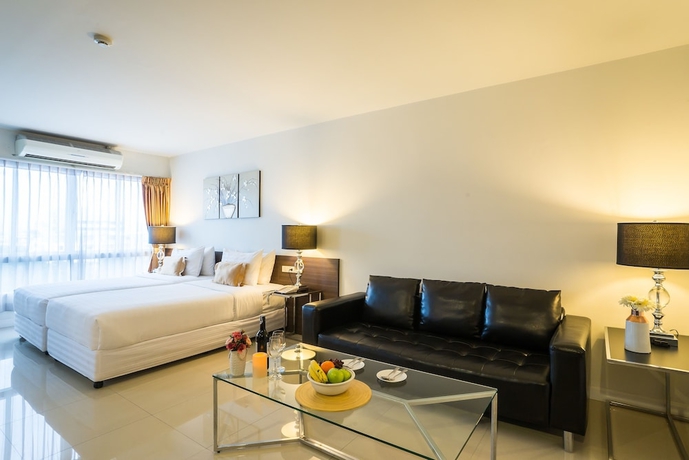 Imagen de la habitación del Hotel Beyond Suite. Foto 7