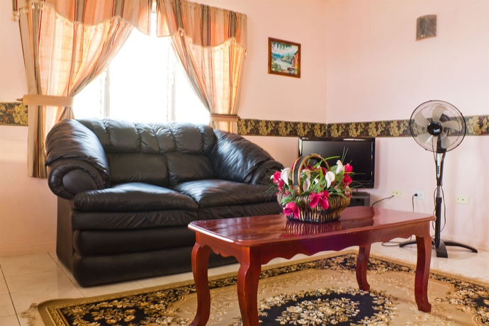 Imagen de los interiores del Hotel Beyond Sunset Resort and Villas. Foto 7