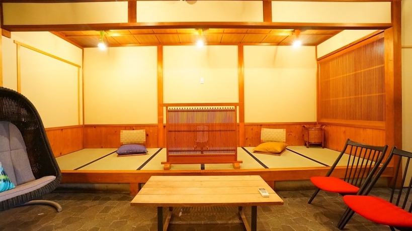 Imagen del bar/restaurante del Hotel Beyond Takayama 1st. Foto 2