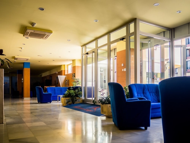 Imagen de los interiores del Hotel Bezana Lago. Foto 16