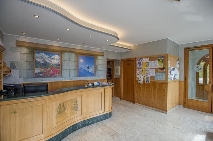 Imagen de los interiores del Hotel Bezzi. Foto 20