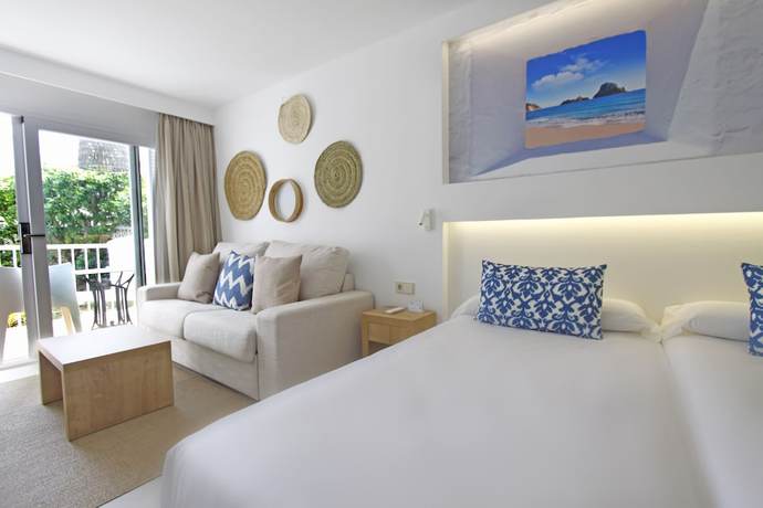 Imagen de la habitación del Hotel Bg Portinatx Beach Club. Foto 5