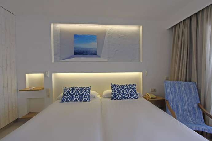 Imagen de la habitación del Hotel Bg Portinatx Beach Club. Foto 11