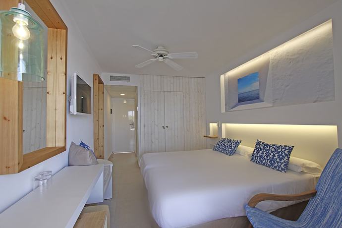 Imagen de la habitación del Hotel Bg Portinatx Beach Club. Foto 12