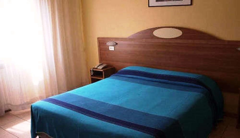 Imagen de la habitación del Hotel Bh Colombo. Foto 6