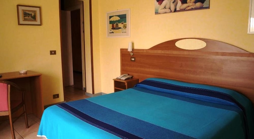 Imagen de la habitación del Hotel Bh Colombo. Foto 10
