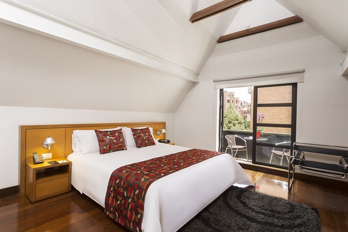 Imagen de la habitación del Hotel Bh La Quinta- Suites. Foto 6