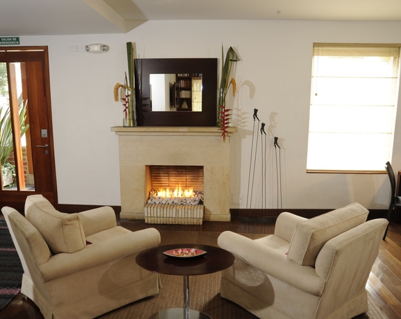 Imagen de los interiores del Hotel Bh La Quinta- Suites. Foto 15