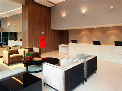Imagen general del Hotel Bh Raja. Foto 7