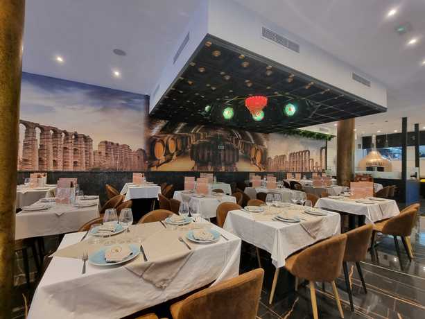 Imagen del bar/restaurante del Hotel Bh San Francisco Alicante. Foto 2