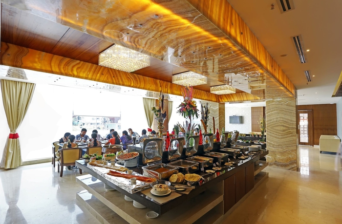 Imagen del bar/restaurante del Hotel Bhagini Icon Premier. Foto 5