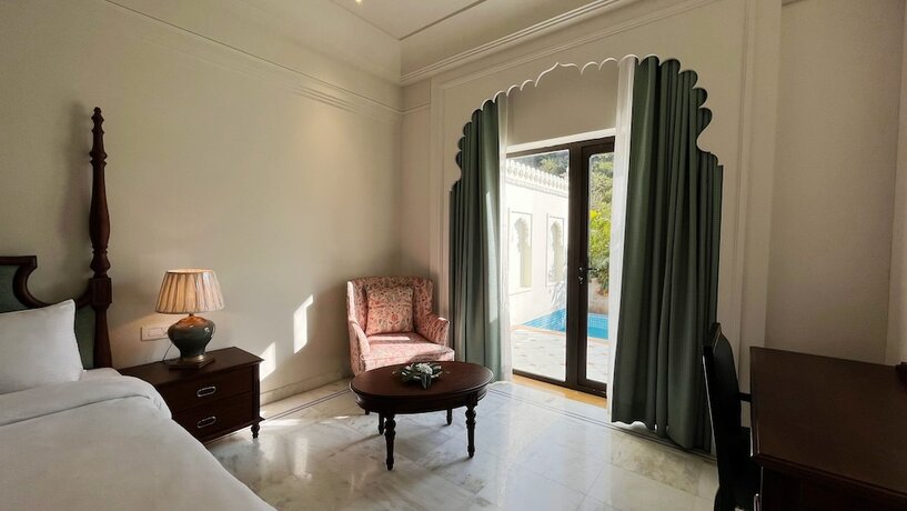 Imagen de la habitación del Hotel Bhairavgarh Palace. Foto 12