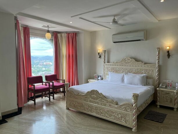 Imagen general del Hotel Bhairavgarh Palace. Foto 8