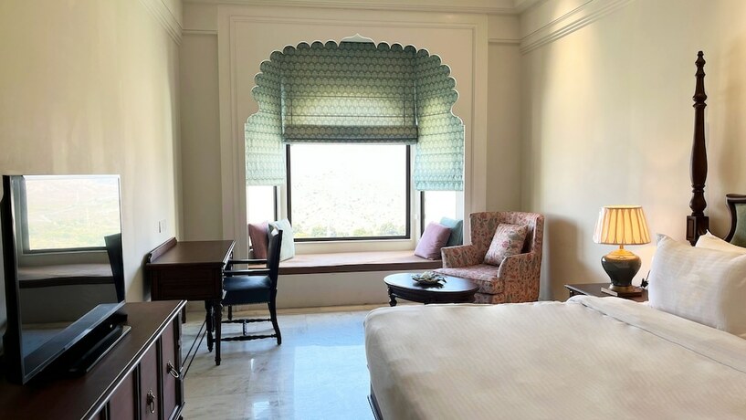 Imagen de la habitación del Hotel Bhairavgarh Palace. Foto 19