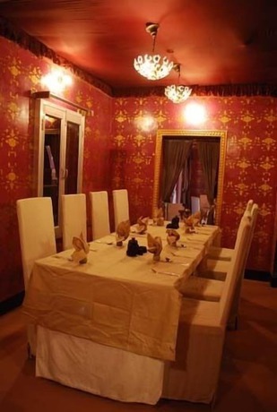 Imagen del bar/restaurante del Hotel Bhairon Vilas. Foto 8
