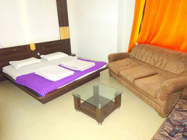 Imagen de los interiores del Hotel Bhakti Palace. Foto 11