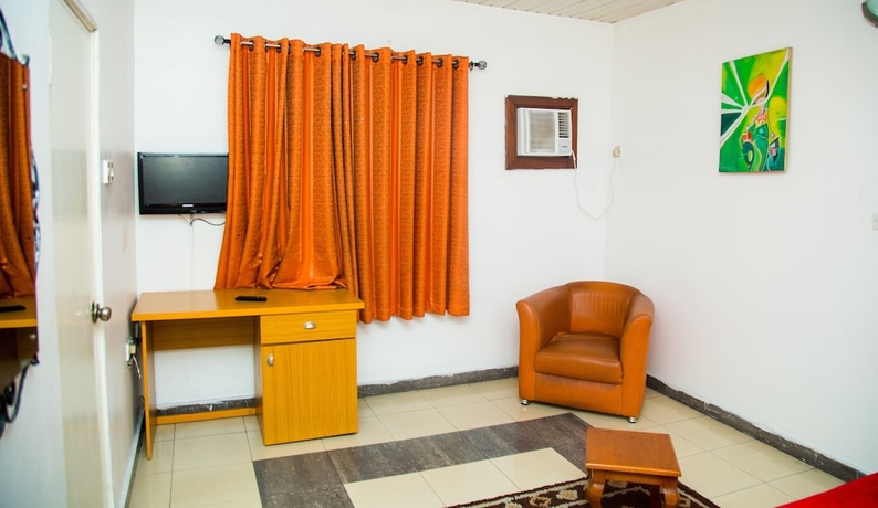 Imagen de la habitación del Hotel Bhanek Inn. Foto 15