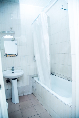 Imagen de la habitación del Hotel Bhanek Inn. Foto 18