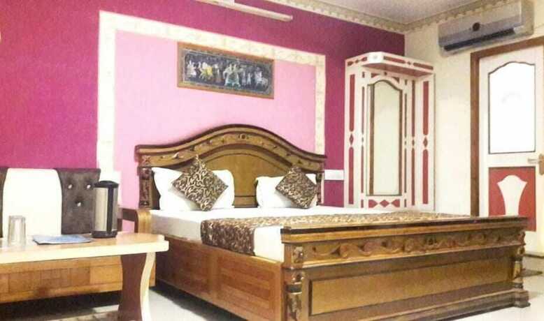 Imagen de la habitación del Hotel Bharat Palace, Bikaner. Foto 18
