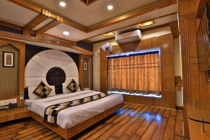 Imagen de la habitación del Hotel Bharat Palace, Bikaner. Foto 22