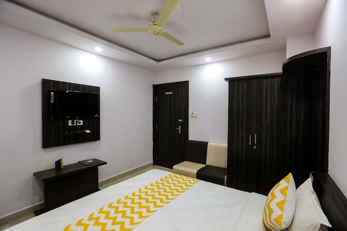 Imagen de la habitación del Hotel Bharat Regency. Foto 3