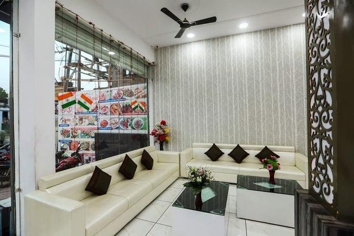 Imagen de los interiores del Hotel Bharat Regency. Foto 16