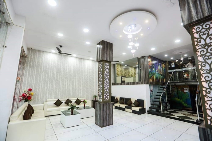 Imagen de los interiores del Hotel Bharat Regency. Foto 17