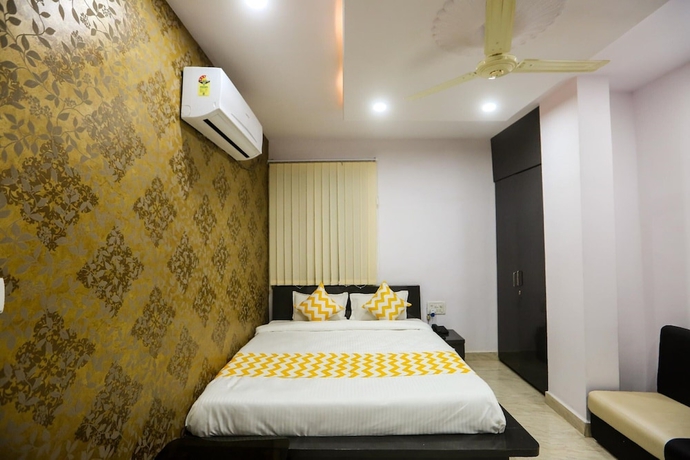 Imagen de la habitación del Hotel Bharat Regency. Foto 8