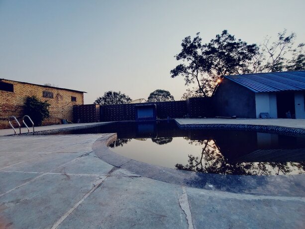 Imagen general del Hotel Bharat lake View Resort. Foto 6