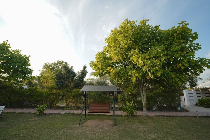 Imagen general del Hotel Bharat lake View Resort. Foto 9