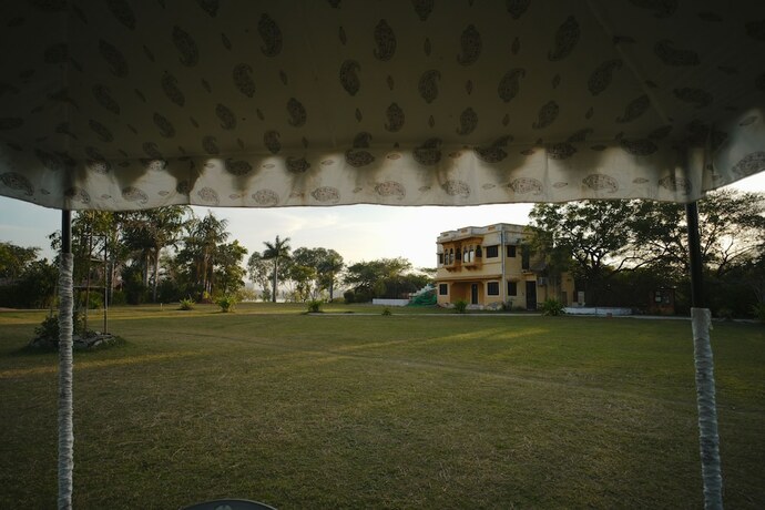 Imagen general del Hotel Bharat lake View Resort. Foto 12